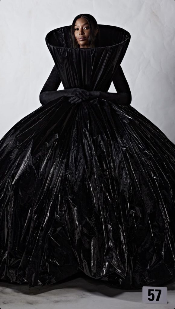 Kim Kardashian, Nicole Kidman y Dua Lipa desfilan para la 51st Couture de Balenciaga - Begaco.es