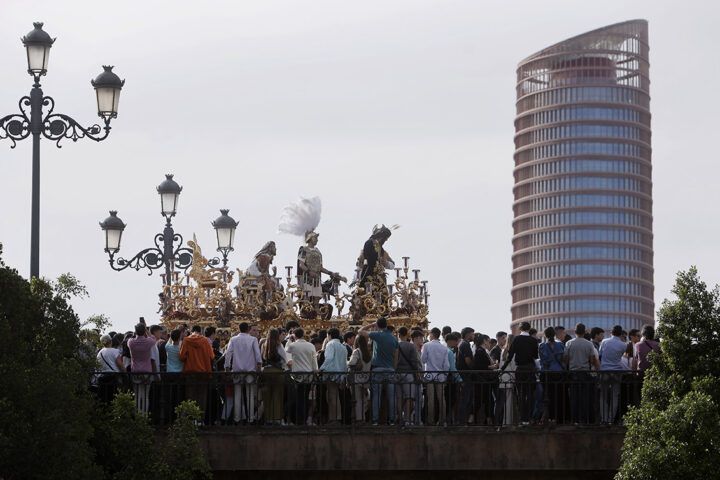 parking Semana Santa Sevilla